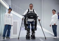 Iron Man robot that helps paraplegics walk
